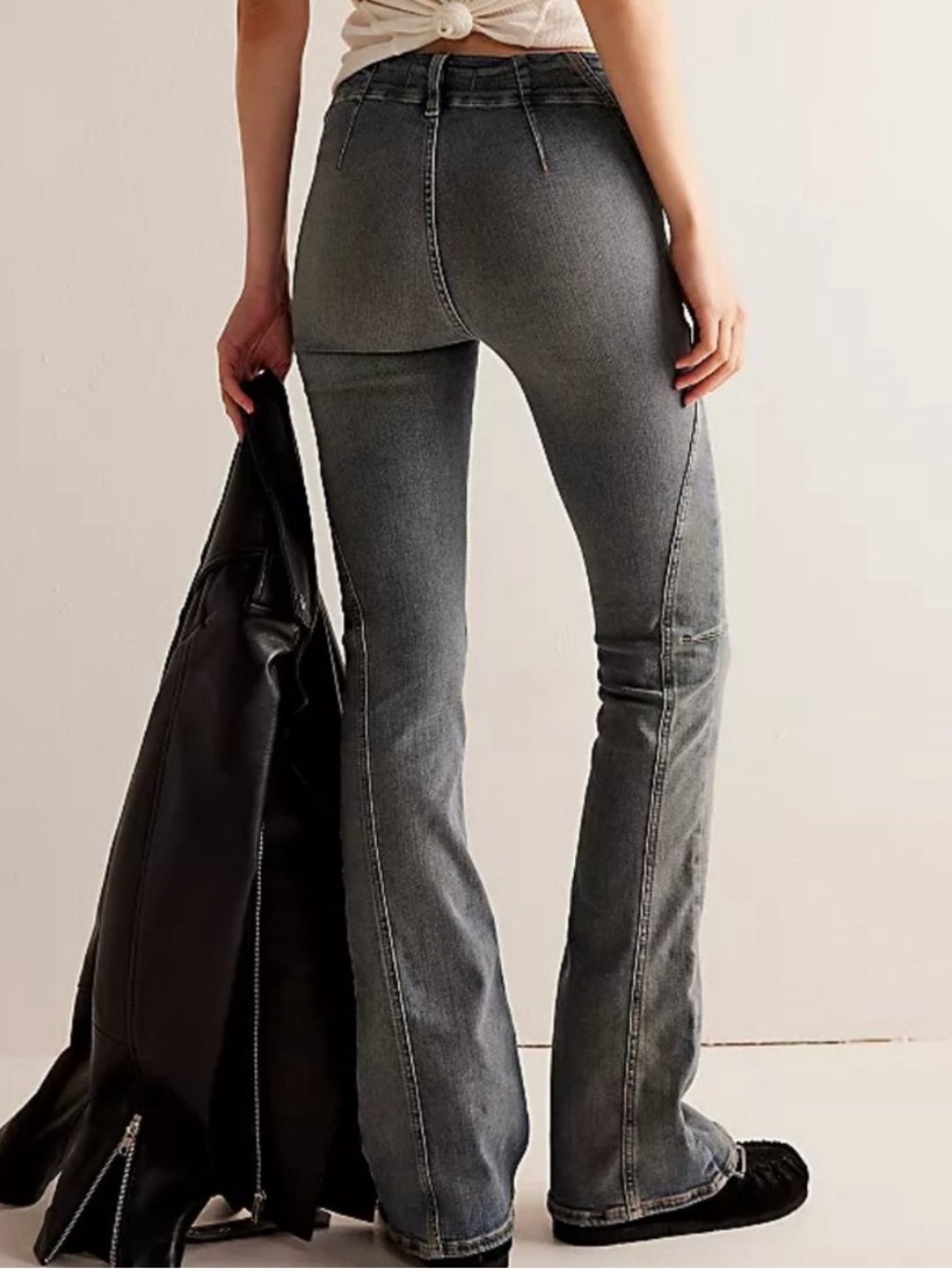 FREE PEOPLE Women's We the Free Mamba Mid-Rise Flare Jeans | Size 28 - Picture 2 of 12